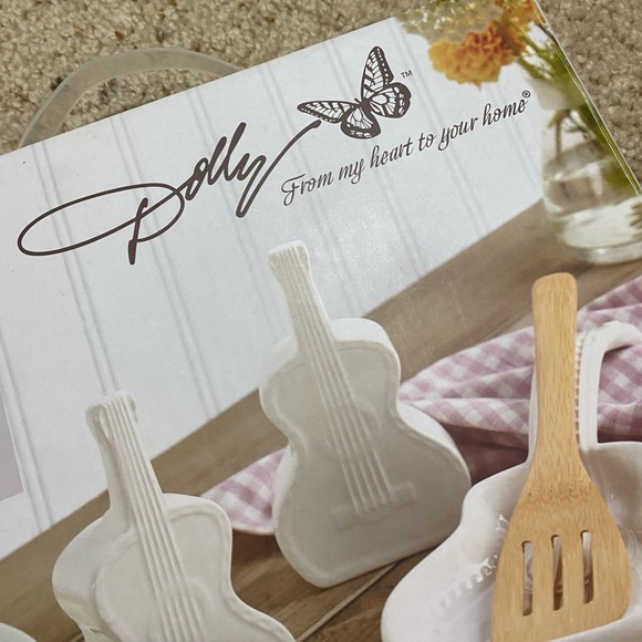 Dolly Parton Kitchen Dolly Parton Ceramic Guitar Salt Pepper